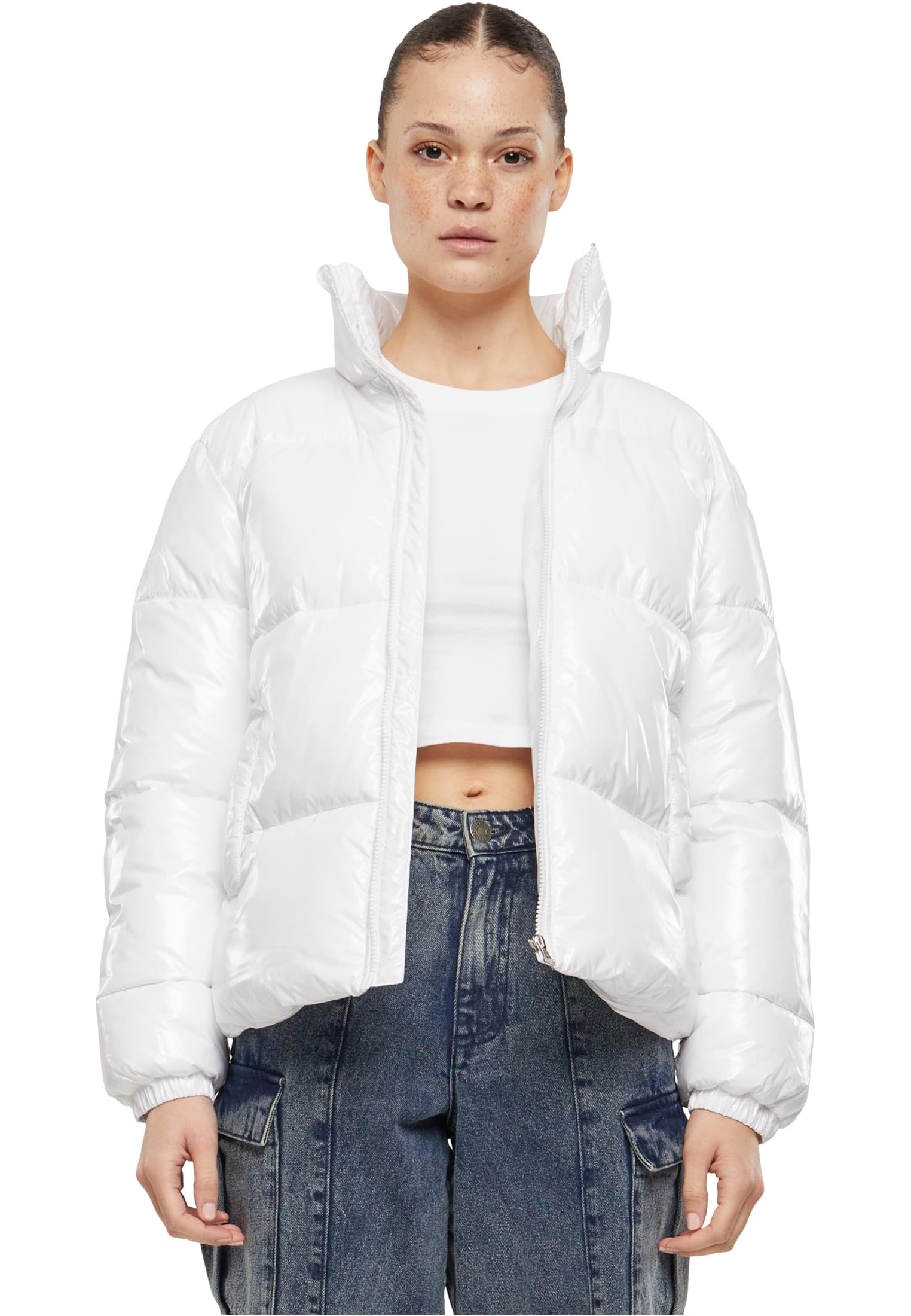 Urban Classics Winterjacke Urban Classics Ladies Recycled Short Shiny Puffer Jacket Product Description