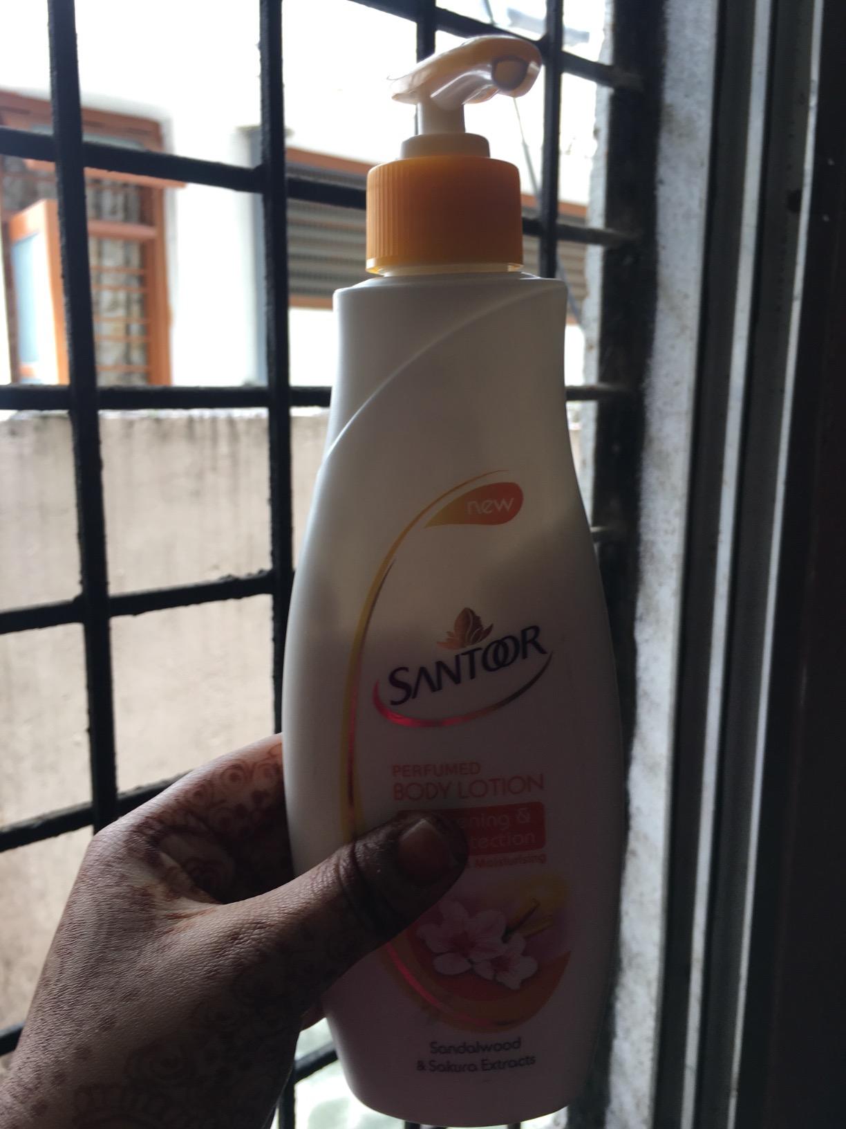 Buy Santoor Perfumed Body Lotion for Whitening & UV Protection, 250ml