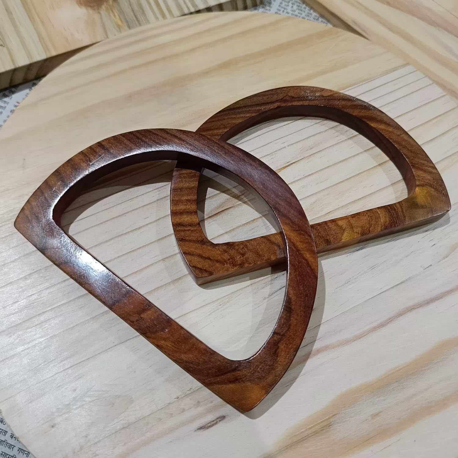 Trend N Trade Big D Shape SHEESHAM Wooden Handle for Macrame Bag/Purse and Craft RED/Brown Colour Set of 2 Handles (1 Pair) [Buy and GET 1 Pair of 2.5" Round Ring Free]-image-0