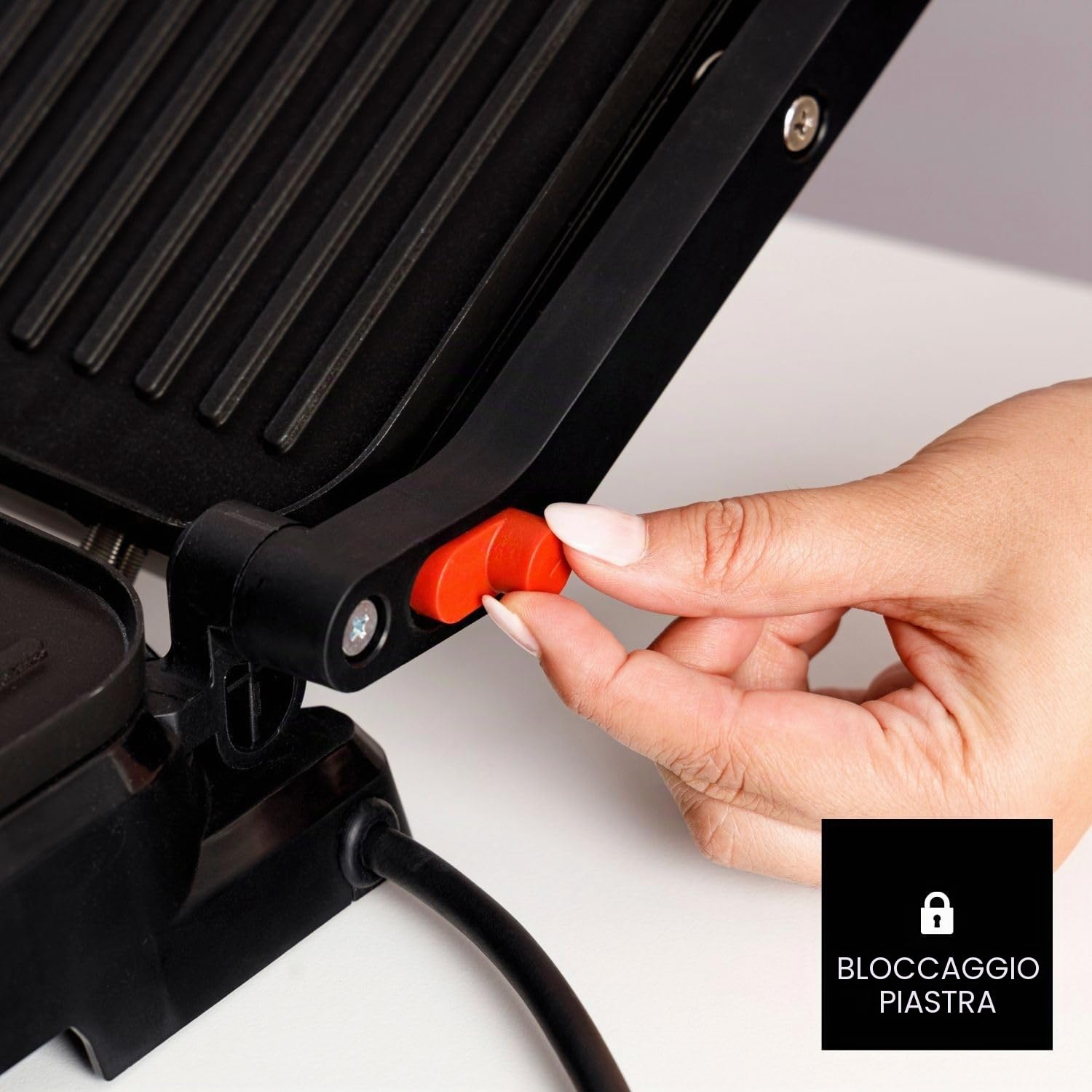Taurus - Grill Essential 2600W | 2 en 1: Grill y Plancha | Placa 29x23 cm | Revestimiento Antiadherente sin PFOA | Bandeja recogegrasa | Termostato ajustable | Cool Touch y bloqueo seguro