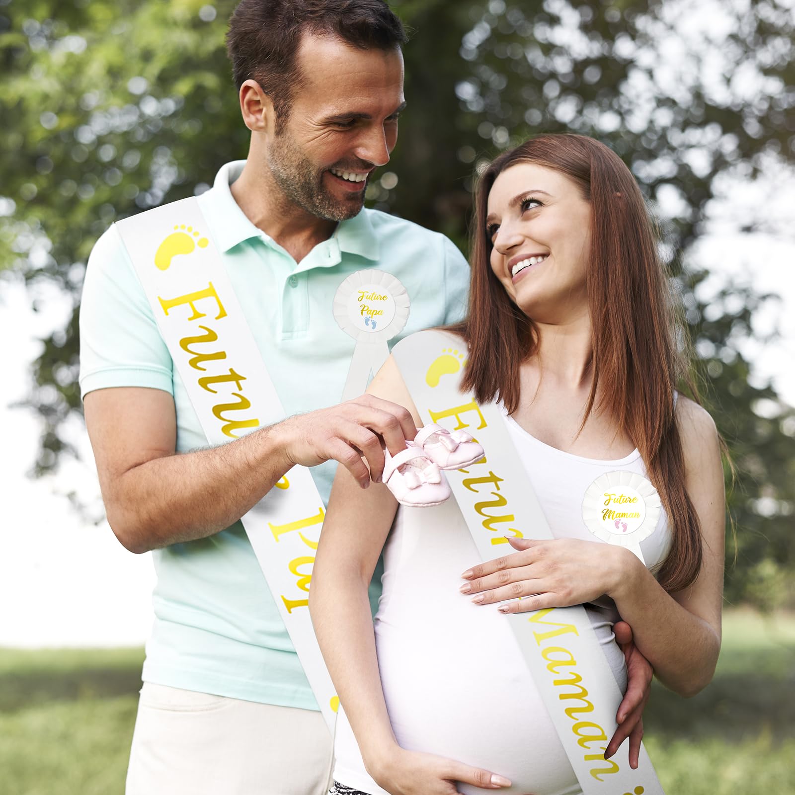 Écharpe Future Maman et Papa+ Épingle Future Maman et Papa, Écharpe Blanches Future Maman Futur Papa Decoration Baby Shower pour Baptême Fête Prénatale Naissance, Cadeau pour Futur Papa Maman