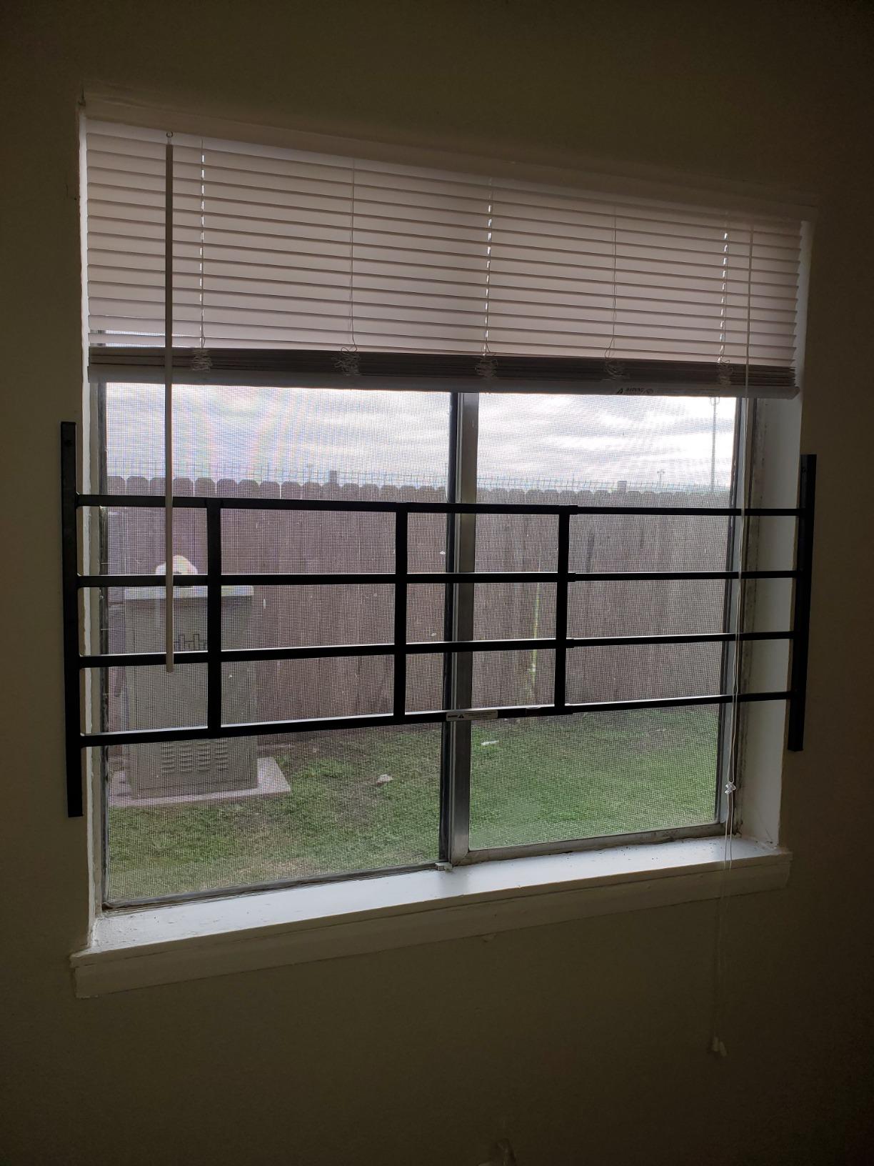 Segal S 4767 Fixed Window Guard Adjustable Child Safety Window Guard