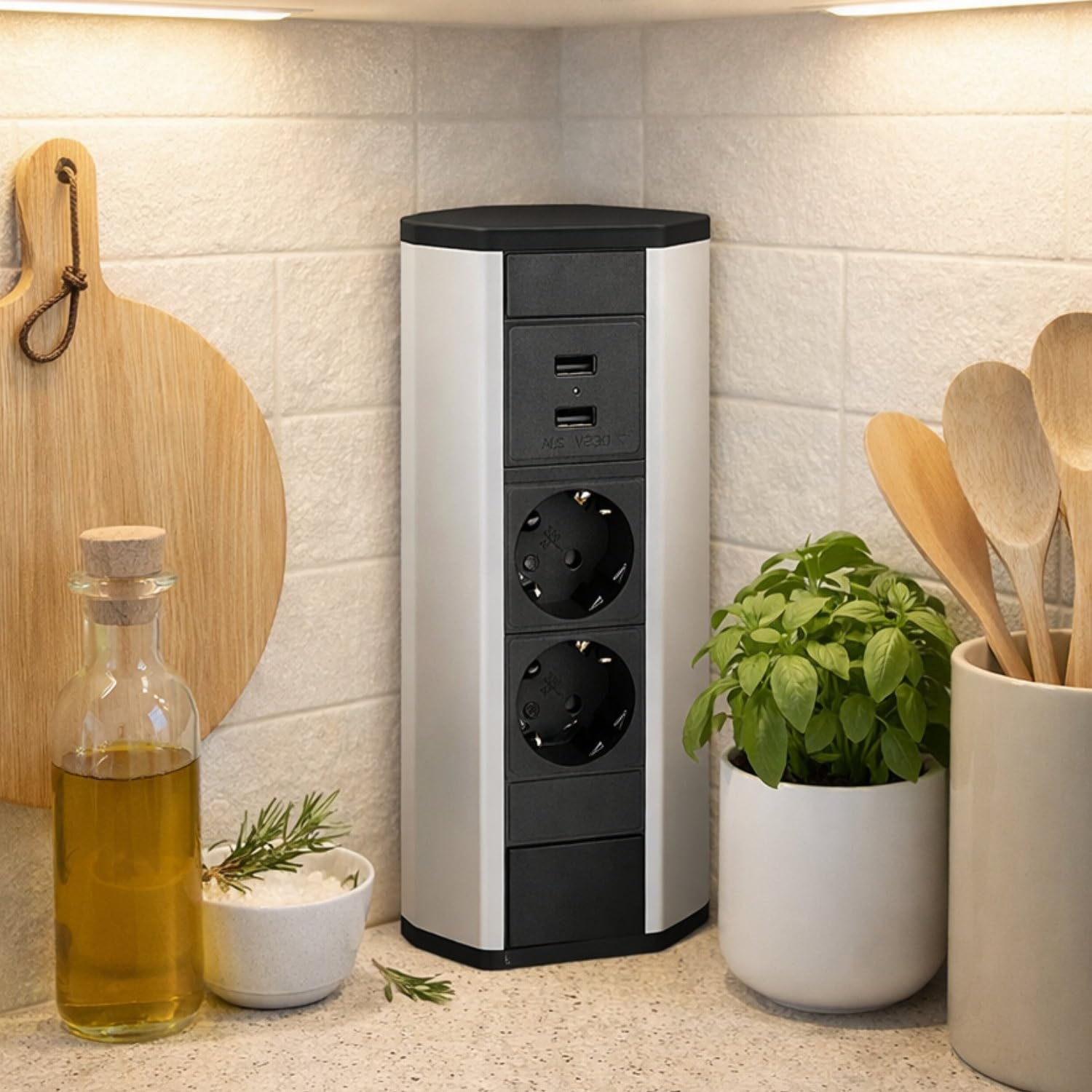 Ciabatta elettrica in alluminio a 2 prese + USB