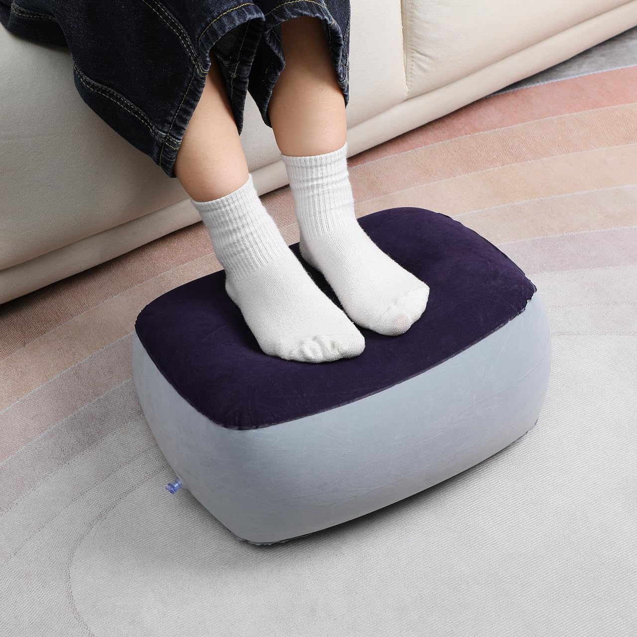 Garneck 2PCS Inflatable Foot Rest Pillows Inflatable Travel Foot Rest Cushions Foot Rest Pads Grey Under Desk Foot Cushions for Airplanes Cars Buses Trains Office 37x28cm (Grey Blue) - Image 5