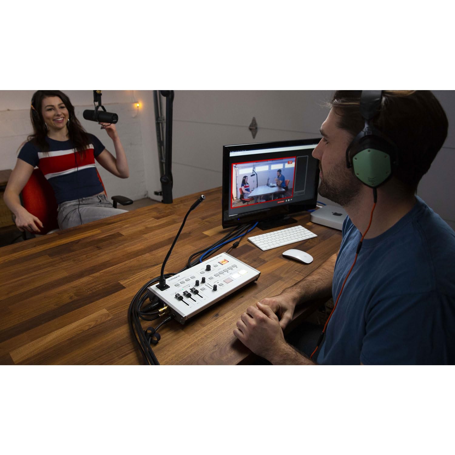 Roland VR-1HD A/V Table de mixage en streaming avec casque Keepdrum