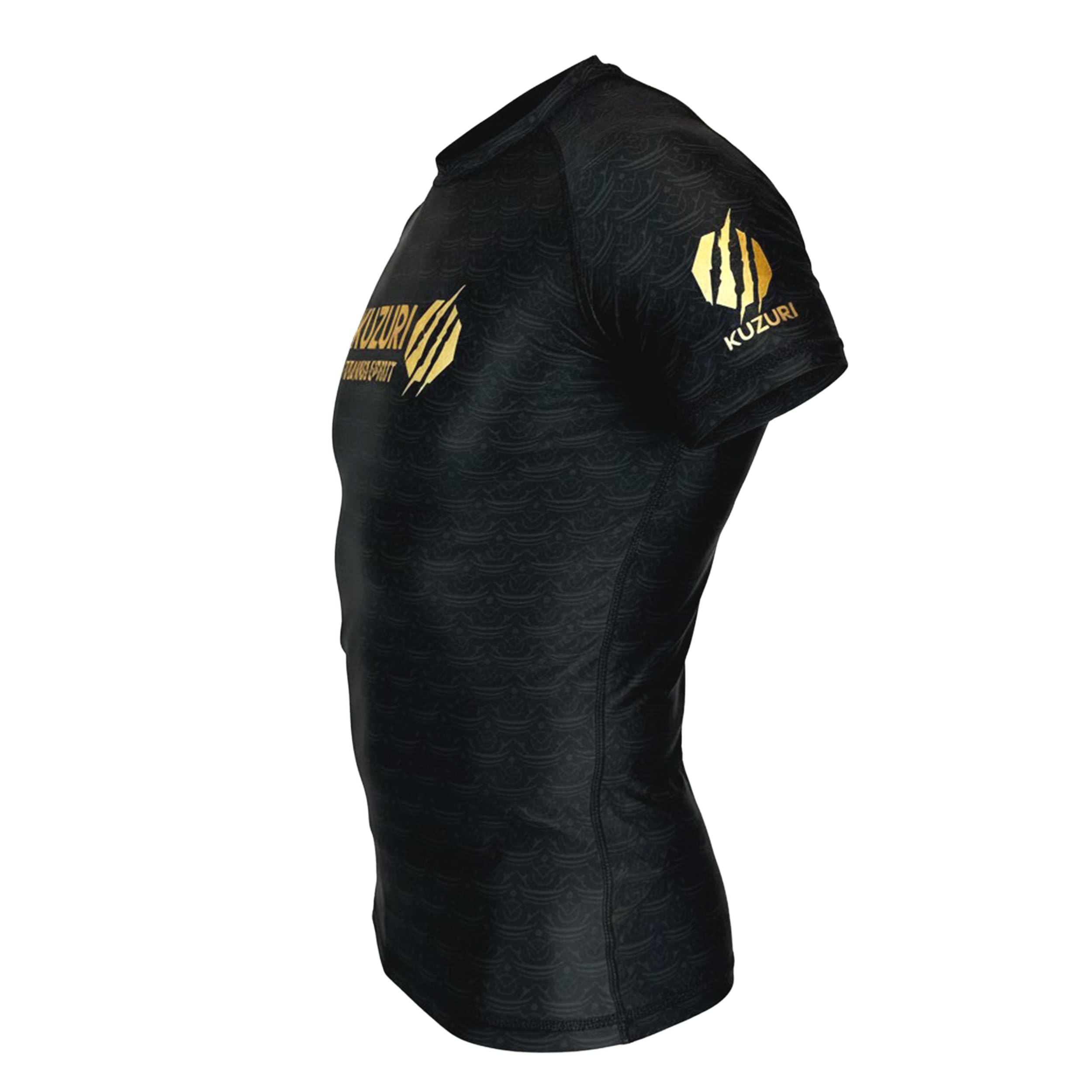 KUZURI Rashguard Herren BJJ Kurzarm – MMA Compression Shirt für No-Gi, Grappling & Kickboxen – Atmungsaktives Funktionsshirt Samurai Spirit Schwarz/Gold