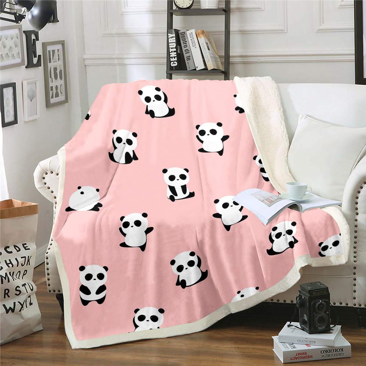 Loussiesd Panda Fleece Throw Blanket Cartoon Panda Sherpa Blanket for Kids Girls Cute Animal Pattern Plush Blanket Cartoon Giant Panda Fuzzy Blanket for Sofa Bed Couch Baby 30x40 Inch,Pink