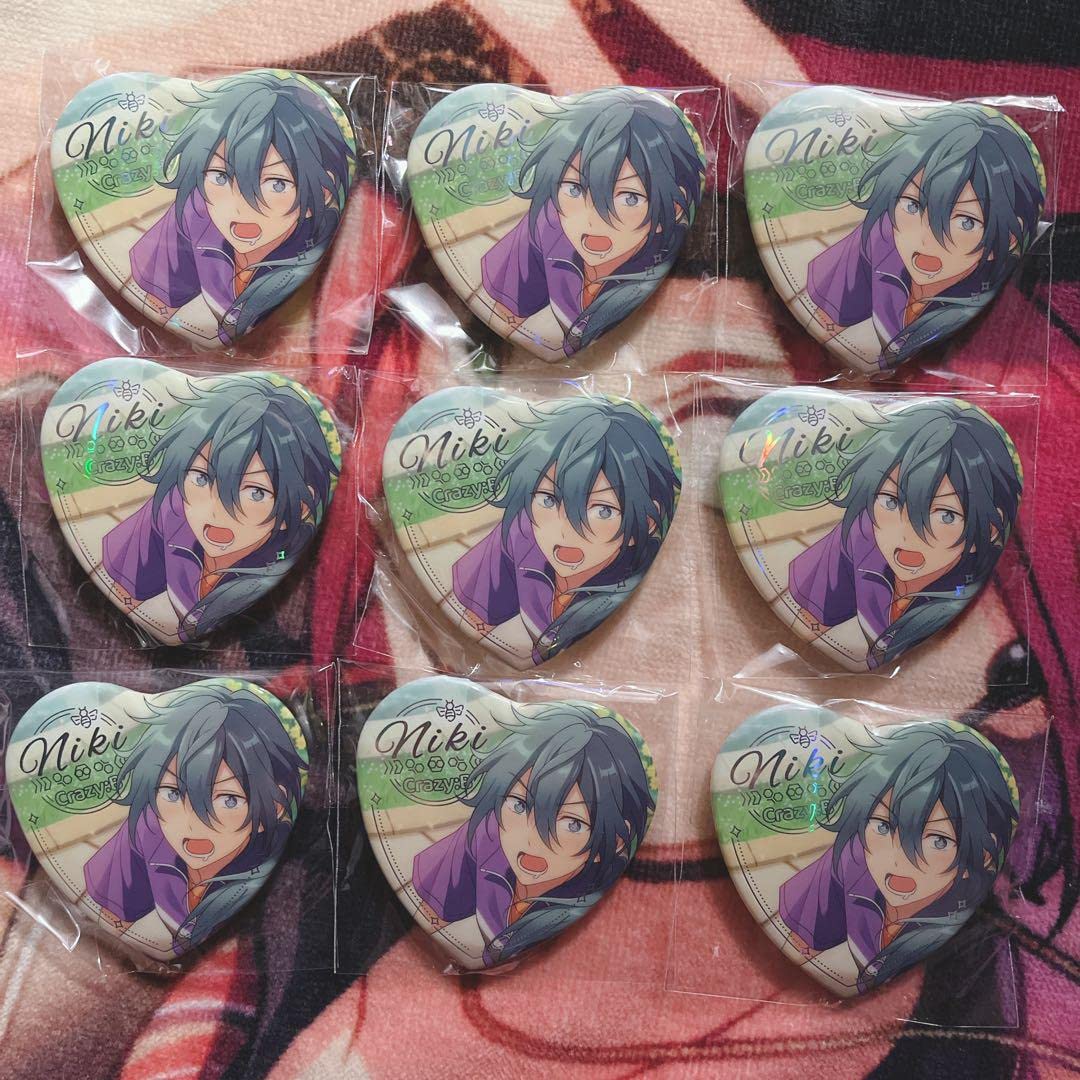 Amazon | あんスタ 椎名ニキ 中国 心光印彩 ハート缶バッジ 9点セット