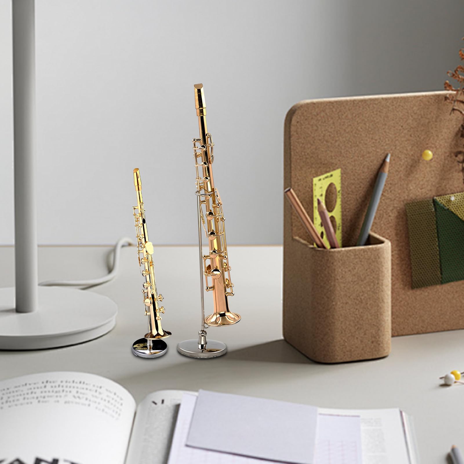 Miniature Saxophone - Soprano Plaqué Or avec Support & Étui | 3.94 Pouces Laiton Mini Instrument de Musique Réplique Ornement - Figurine de Collection Décoration Maison Noël Cadeau Anniversaire