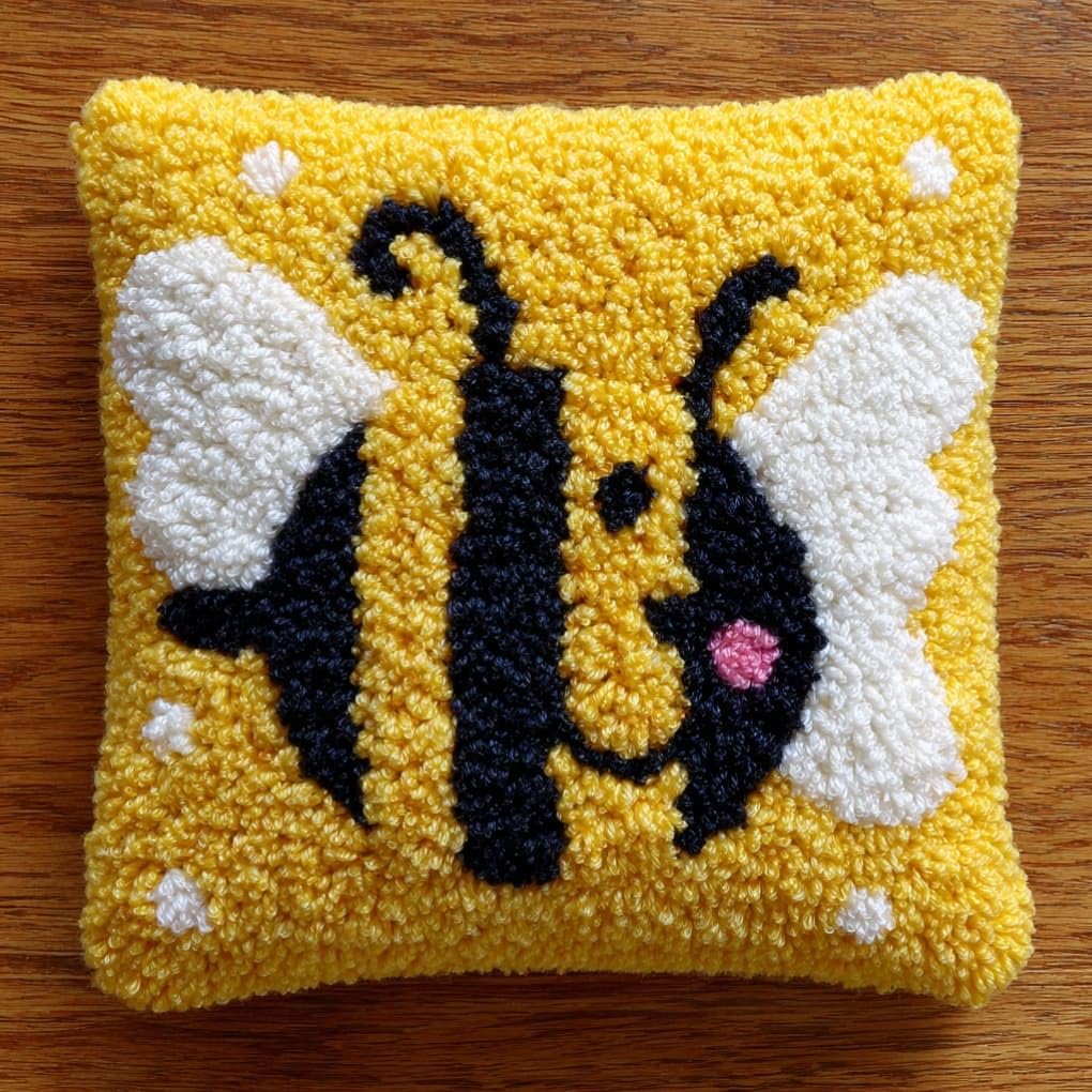 AxiangziK Latch Hook Pillow Kit for Adults,Bee 43X43Cm Handmade Embroidery Kits,Cross Stitch Sofa Cushion Cover with Crochet Yarn for Beginners and Home Decor