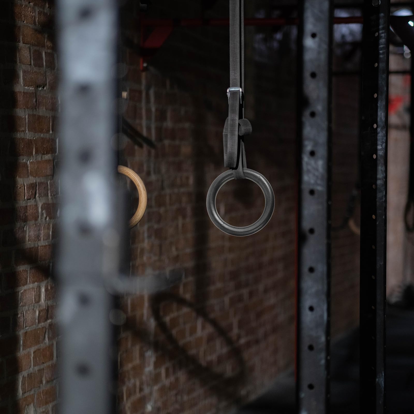 USHOBE Verstellbare Fitnessringe mit Robustem Design 2 Stück aus Stahl und Nylonseil für Core Training und Zirkeltraining Zufällige Farbe für Zuhause im Innenbereich