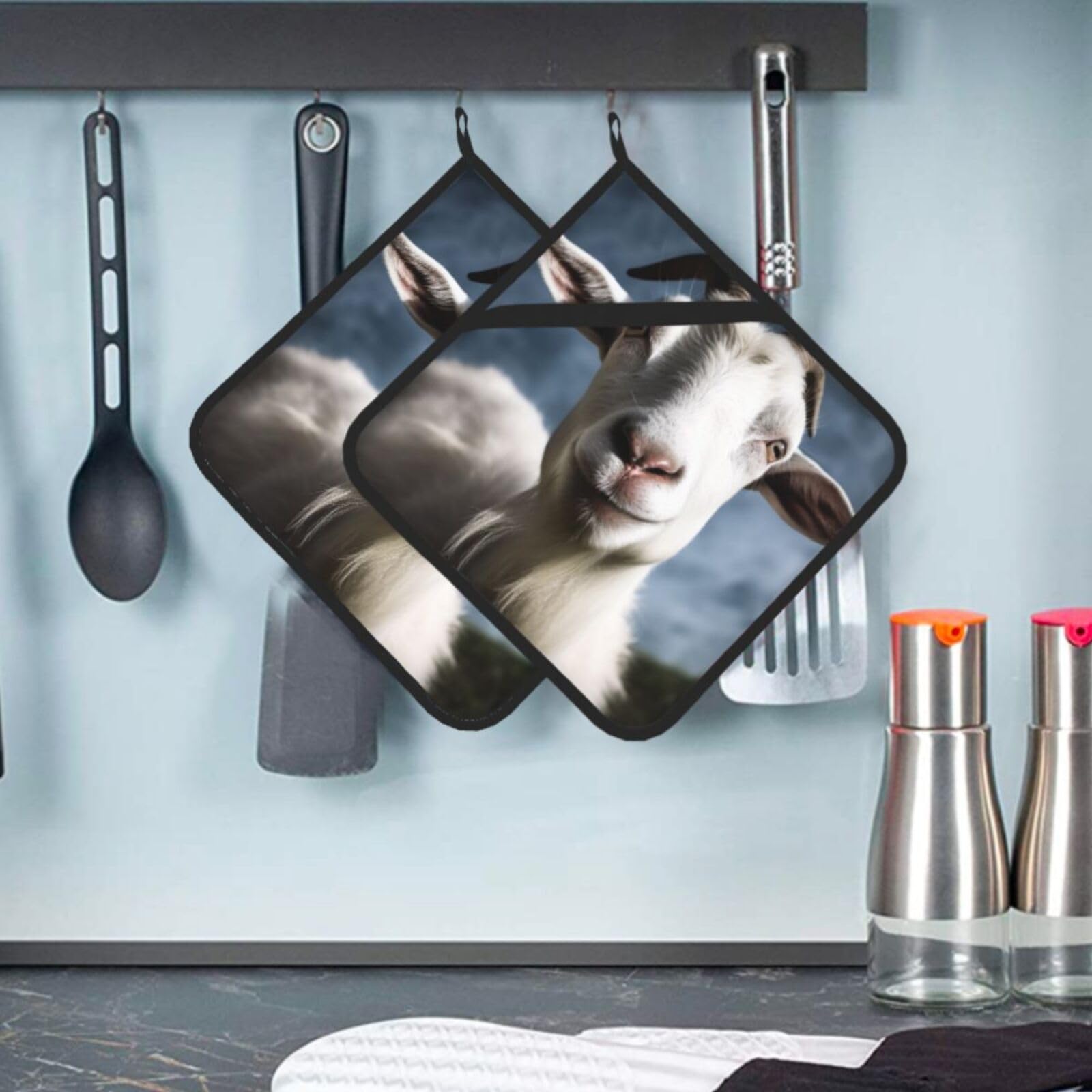 2 Pcs Pot Holders for Kitchen Heat Resistant Cotton Potholers Goat Oven Hot Pads for Microwave Cooking Baking BBQ