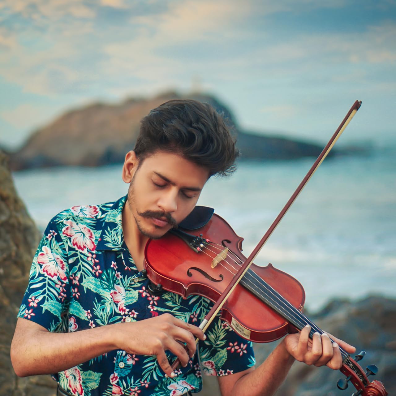 Violinbogen Aus Rotem Sandelholz Mit Pferdehaaren Hochwertiges Musikinstrument Zubehör Für Geigen Langlebig Und Elastisch Für 1/8-Geige Konzipiert