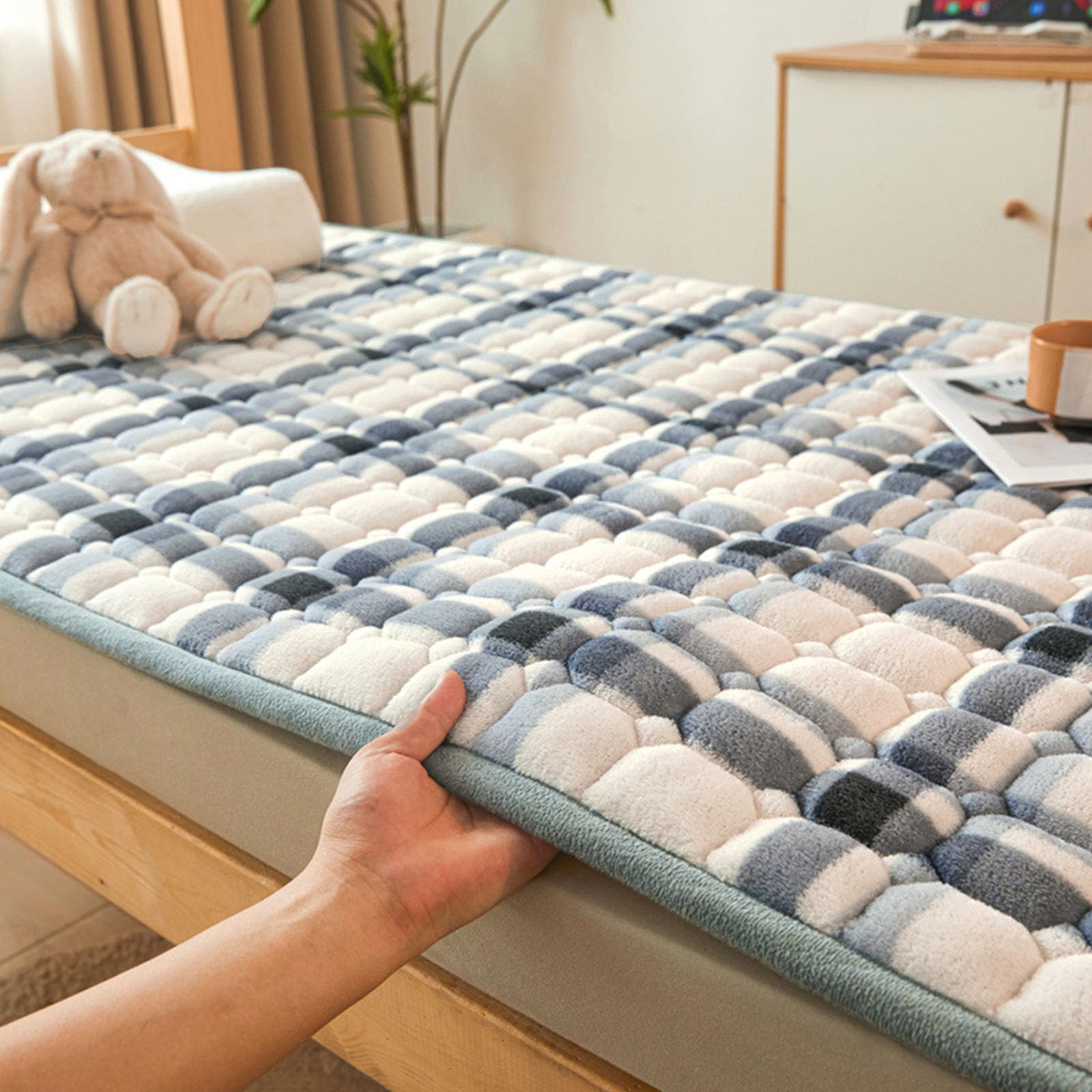 KNVSS Portable Bed Mattress Topper 2PCS Soft Breathable Pillowcases for Winter Warm Milk Velvet Pillow Covers for 18