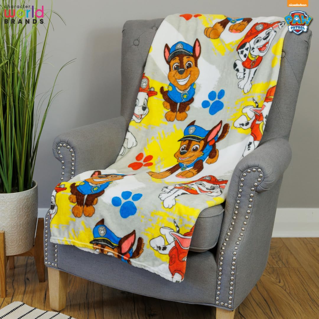 Character World Officially Licensed Paw Patrol Fleece Blanket | Super Soft Warm Splodge Design Throw with Marshall and Skye, | Perfect for The Home, Bedroom, Camping & Sleepovers