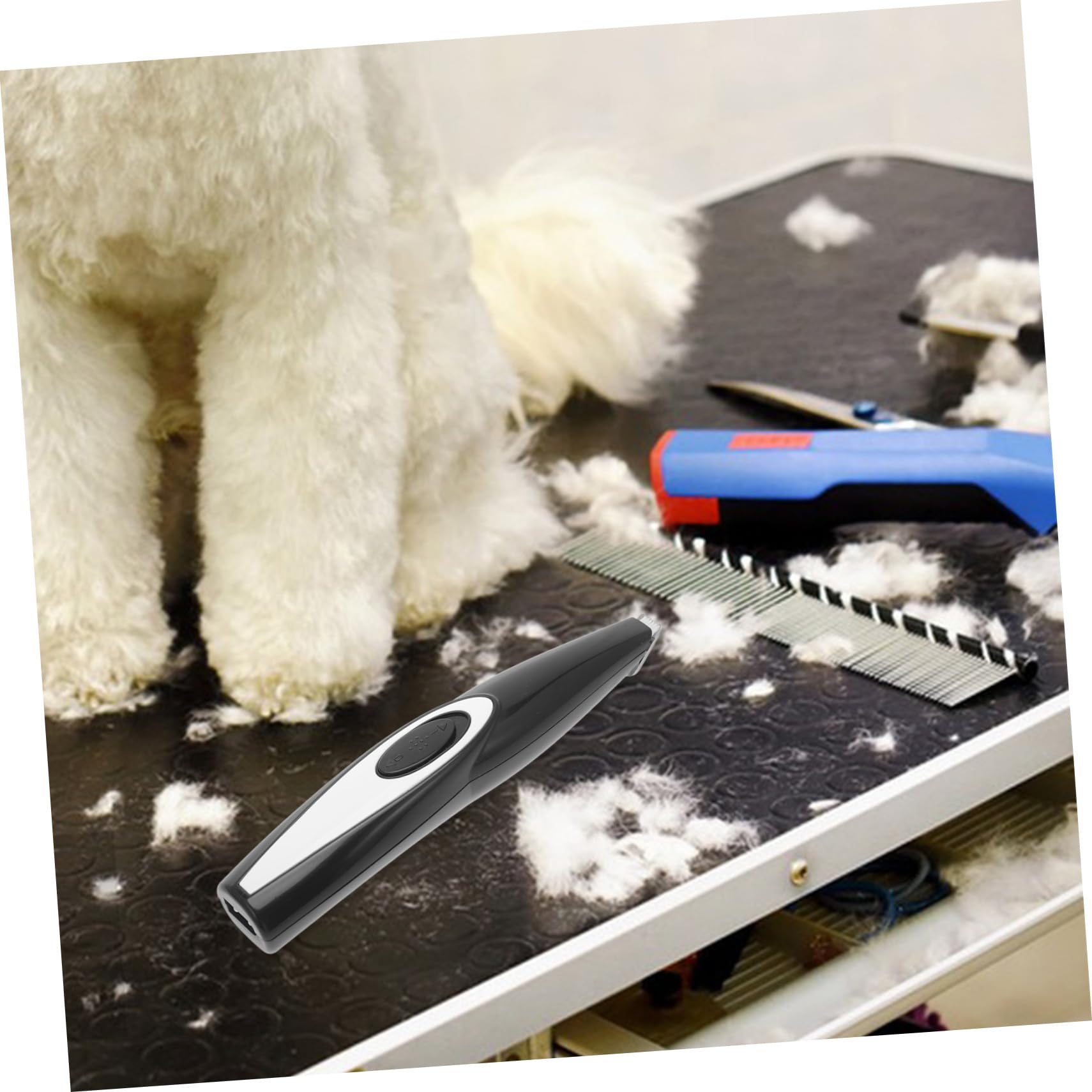 ibasenice Elektrischer Hundehaarschneider für Haustiere USB Wiederaufladbar Pfotenrasierer für Präzise Fellpflege Zuhause Kunststoff und Edelstahl