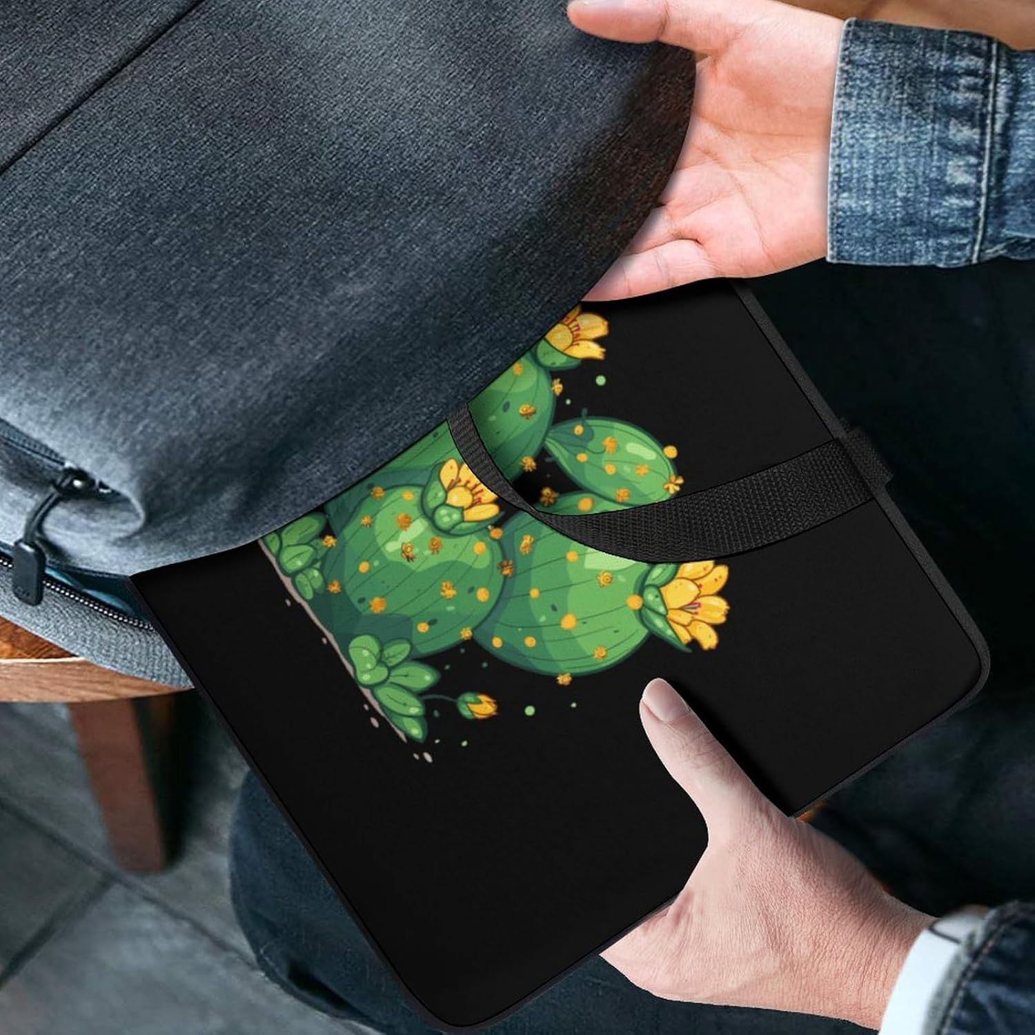 Cactus with Yellow Desert Flower Laptop Bag Print Computer Sleeve Case Protector Briefcase Totes for Women Men