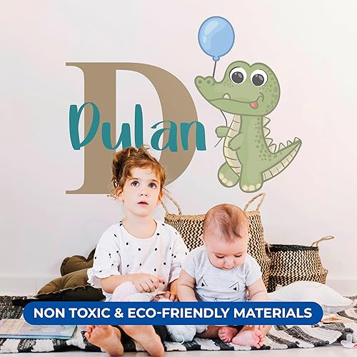 Miniatura 7 de Nombre personalizado e inicial lindo bebé cocodrilo con globo I calcomanía de pared Baby Alligator I Decoración de pared para el dormitorio del