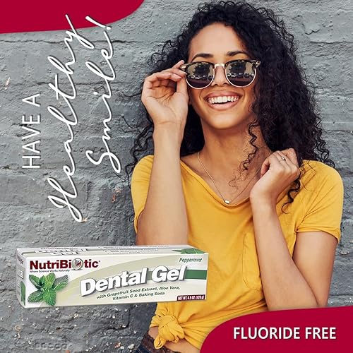 Miniatura 2 de NutriBiotic Gel dental, menta dorada, 4.5 onzas  con GSE, aloe, vitamina C y bicarbonato de sodio  Vegano, biodegradable y libre de flúor, gluten y