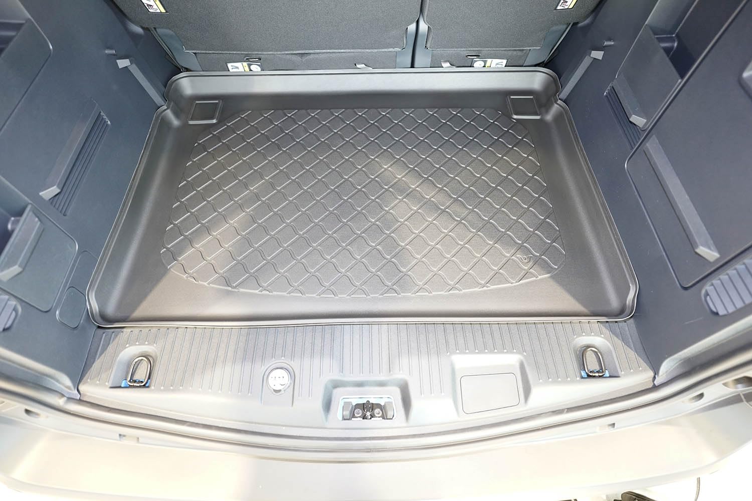 MTM Bandeja Maletero Para Ford Focus Active 2018+ - Bandeja Resistente Al Agua Con Bordes Elevados, Fácil De Lavar (cód. 8694)