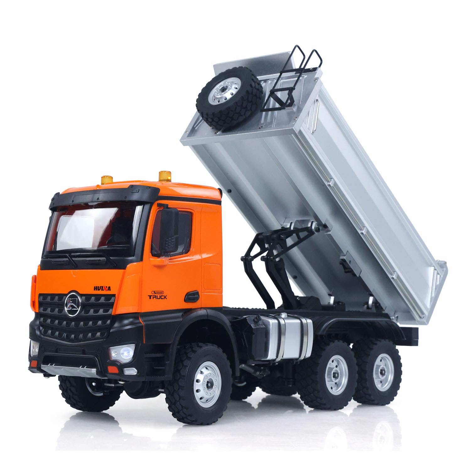 ☆パイナップルさん専用☆UD TRUCKS Quester ミニカー ISUZU / UD TRUCKS JAPAN MOBILITY SHOW 2025 | Merchandise