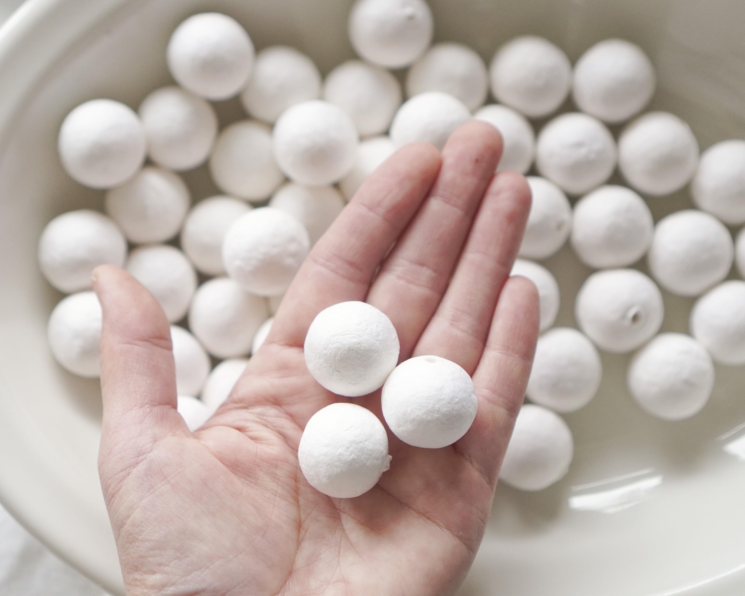 Spun Cotton Balls: 22mm Paper Ball Craft Shapes, 50 Pcs