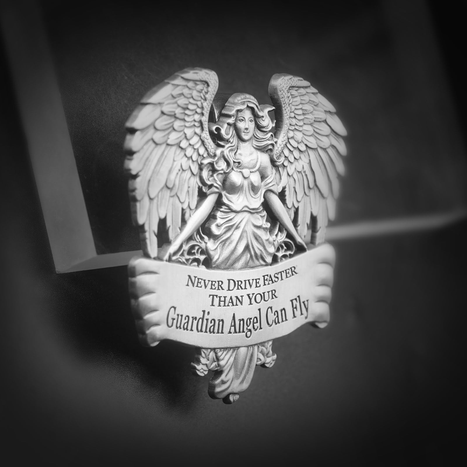 Anwlki Guardian Angel Visor Clip Car Guardian Angel Medal Accessories Bless Driving Safety Religious Gift for Driver, Parent, Family, Friend (1)