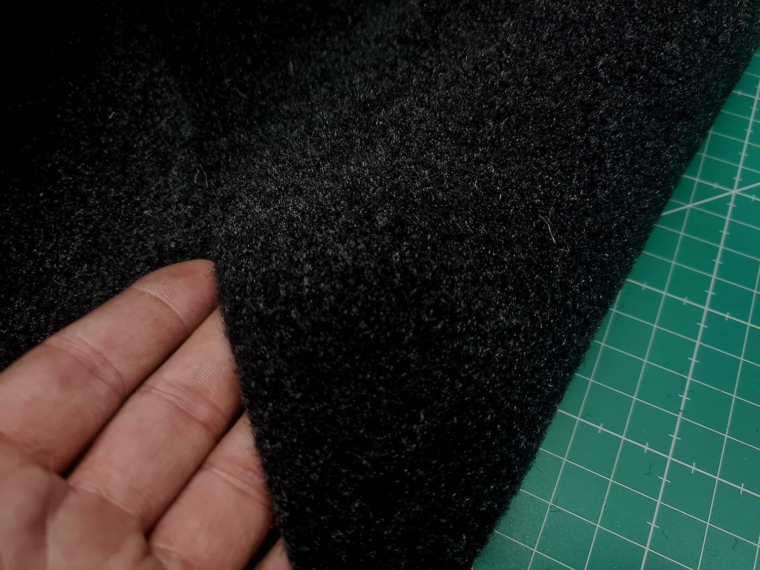 Moquette (2 m) Taglio di 200 x 160 cm in moquette nera per tappezzeria, camperizzare e altri - Kadusi