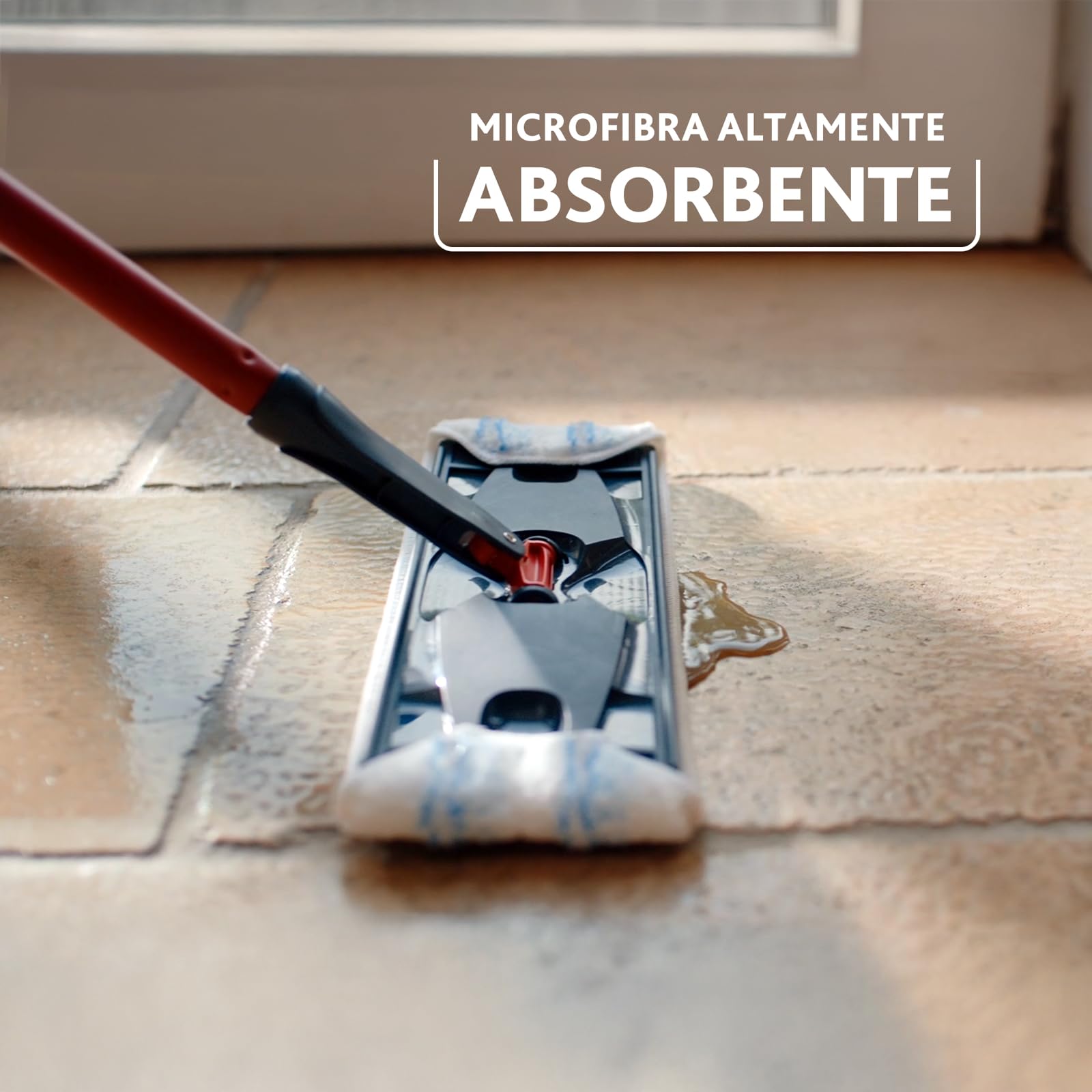 Vileda H2prO - Sistema di pulizia per mocio piatto che separa l'acqua pulita dalla sporcizia.