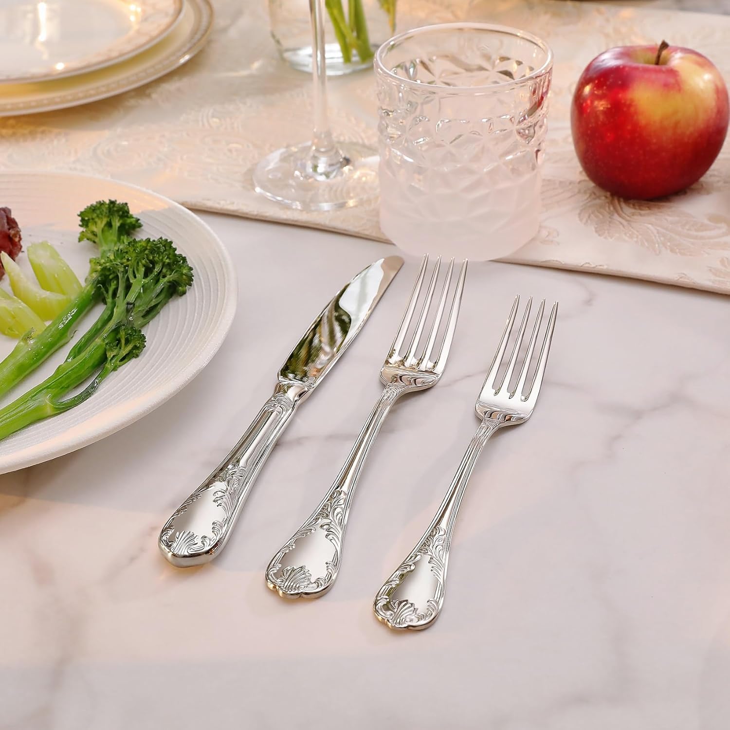 KEAWELL Premium Grand Luxe Flatware Set – 18/10 Stainless Steel, Everyday Elegance Silverware, Dishwasher Safe (20, Silver)