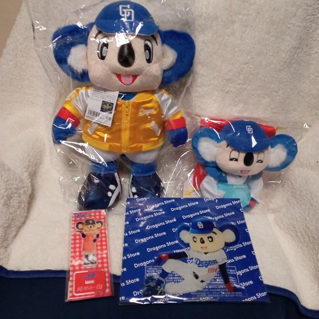 ドアラ ぬいぐるみとアクリルスタンド ドアラ ぬいぐるみとアクリル