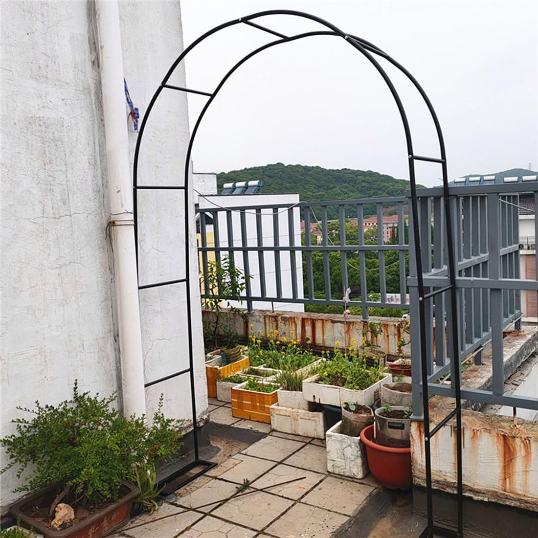 Biały metalowy łuk ogrodowy pergola altana z podstawą do roślin pnących, zielony pawilon ogrodowy, czarna krata, na zewnątrz, łuki ślubne, dekoracyjne akcesoria ogrodowe