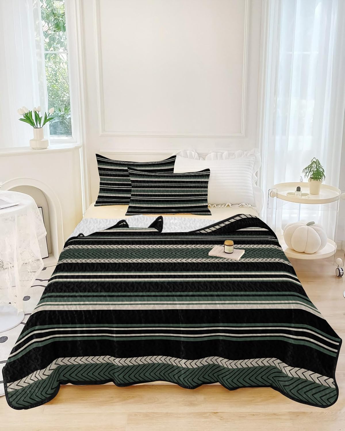 Full Size Quilt Set, Watercolor Retro Green Black Stripes Lightweight Bedspread Coverlet Set Soft Microfiber Summer Quilt with 2 Pillow Shams, Abstract Lines 3 Piece Comforter Bedding Set