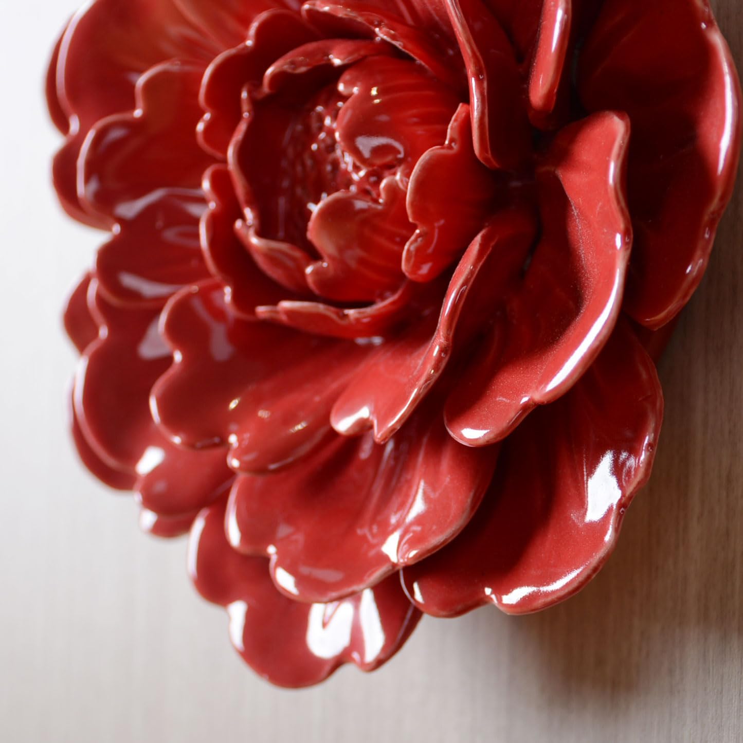 SEINHIJO Fiore in Ceramica Decorazione da Parete 3D Moderna Scultura Arte Ceramica Statuetta Figurina per Regalo Murali Statua Rosa 17cm