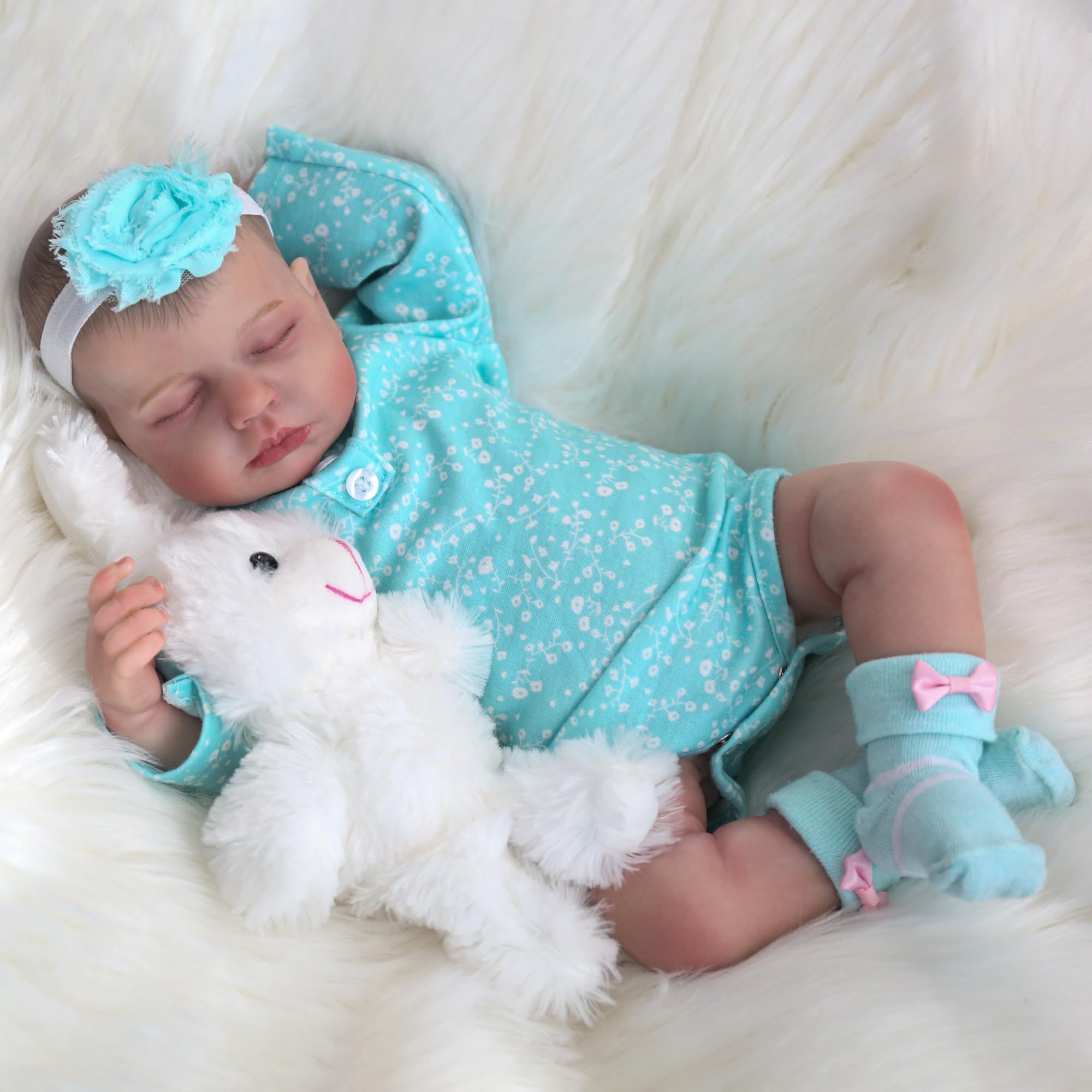 WOOROY Realistic Reborn Baby Dolls – 20 Inch Newborn Baby Girl Dolls, Lifelike Silicone Weighted Baby Doll in Green Outfit, Toy Gift with Accessories for Age 3+