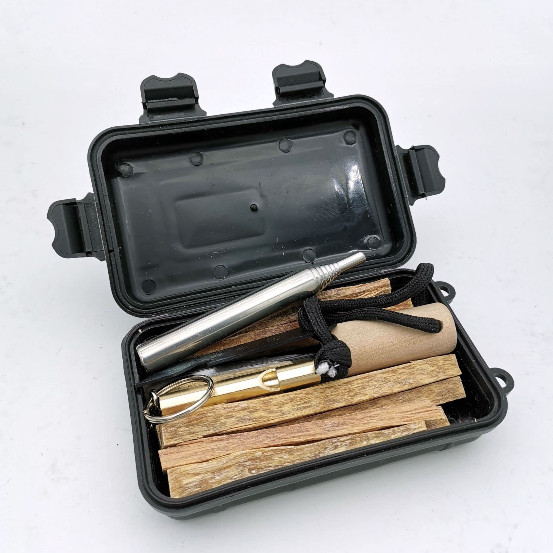 Kit di accensione del Fuoco, Kit di Sopravvivenza all'aperto, Include Diversi sistemi di accensione del Fuoco e fonti di acciarino di Emergenza, Perfetto per Il Campeggio e l'escursionismo