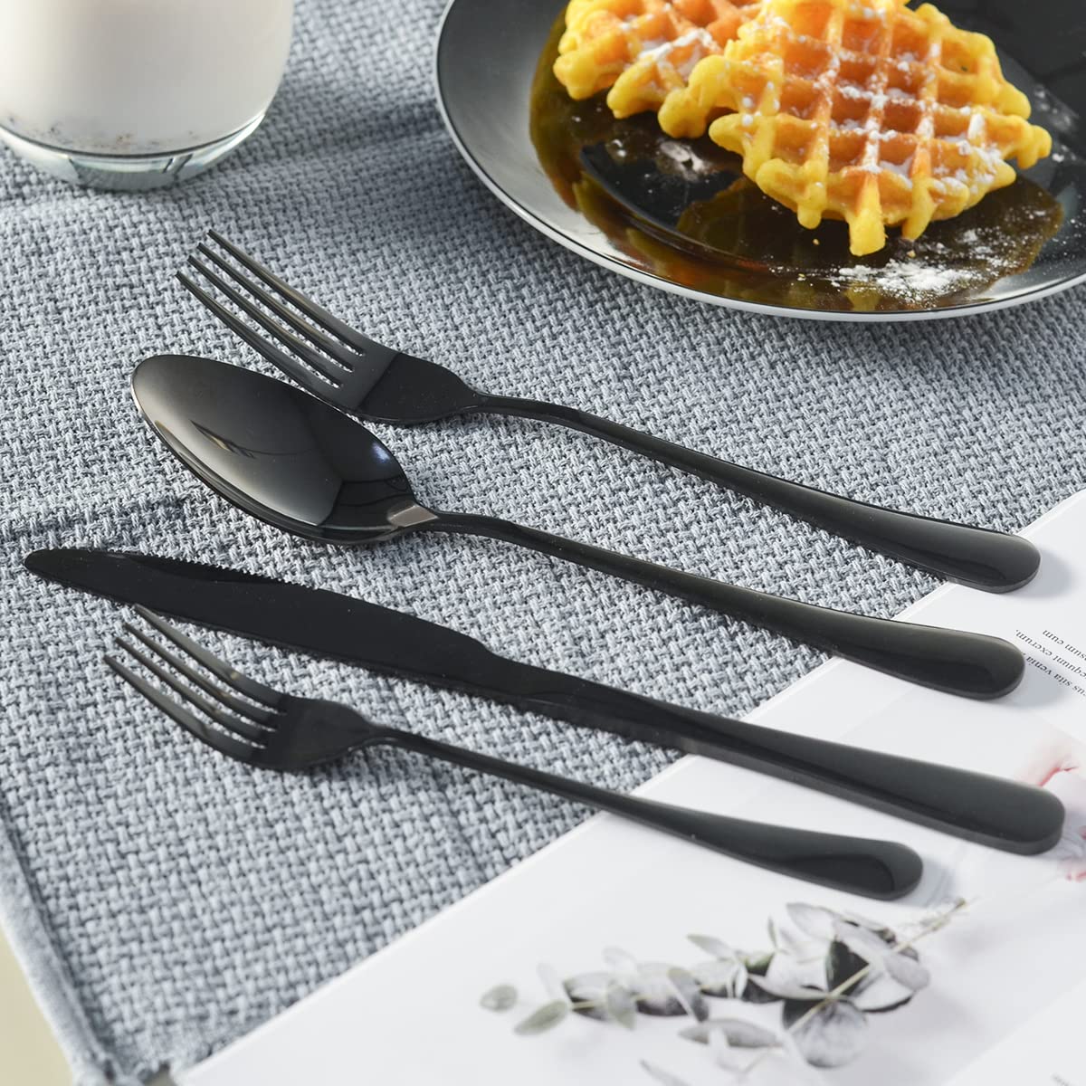 Besteck Schwarz 20-teilig Besteckset aus 18/0 Edelstahl, Bestecksets einschließlich Messer Gabel Salatgabel Löffel und Kaffeelöffel, Besteck Set für 4 Personen, Spülmaschinenfest