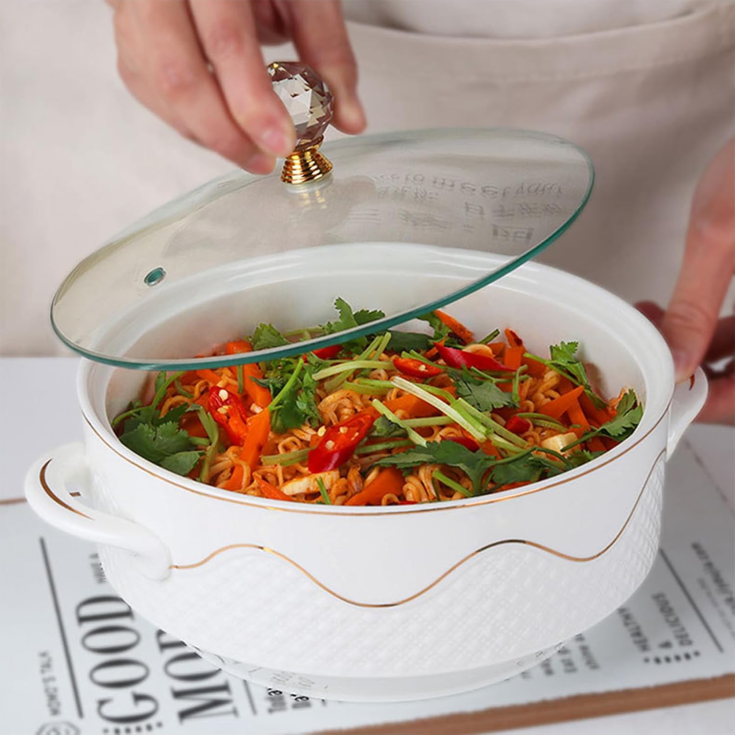 Ceramic Soup Tureen with Glass Lid, White Porcelain Serving Soup Tureen for Restaurant Home Kitchen Decoration, Heat-resistant Ceramic Bowls Lid Cooking Soup for Home Office Dorm,2100ml