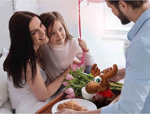 Miniatura 7 de DolliBu Peluche de alce pequeño con diseño de ojos grandes con texto en inglés "I Love You", lindo animal de peluche con camisa roja y nombre