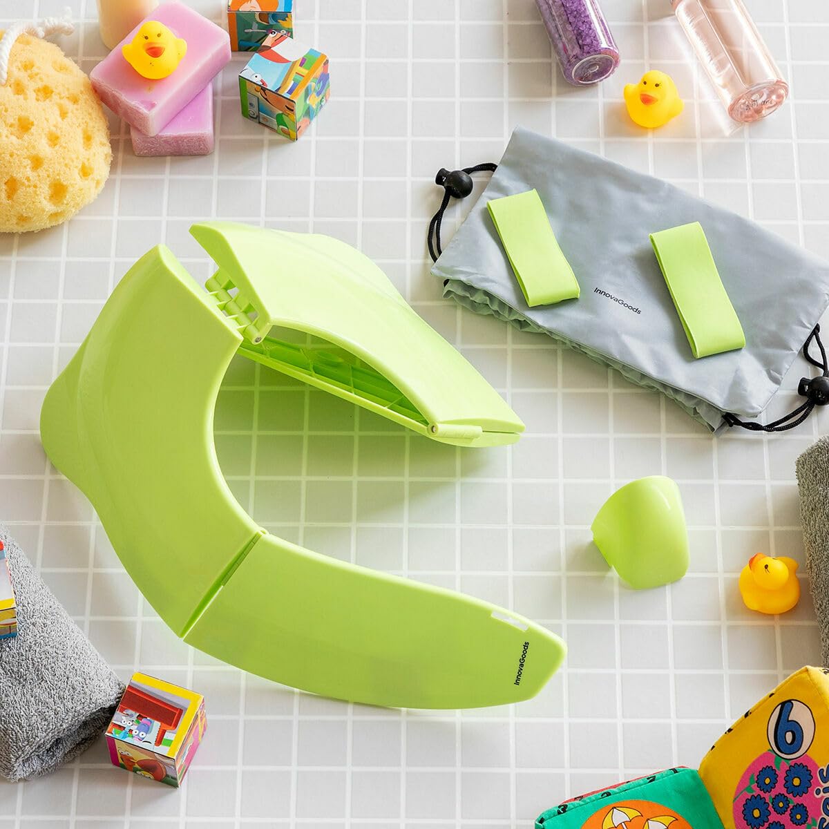 InnovaGoods® Adaptateur de siège de toilette pour enfants, siège de toilette pour enfants pliable avec base antidérapante, peu encombrant, siège de bébé portable, facile à nettoyer et à transporter.