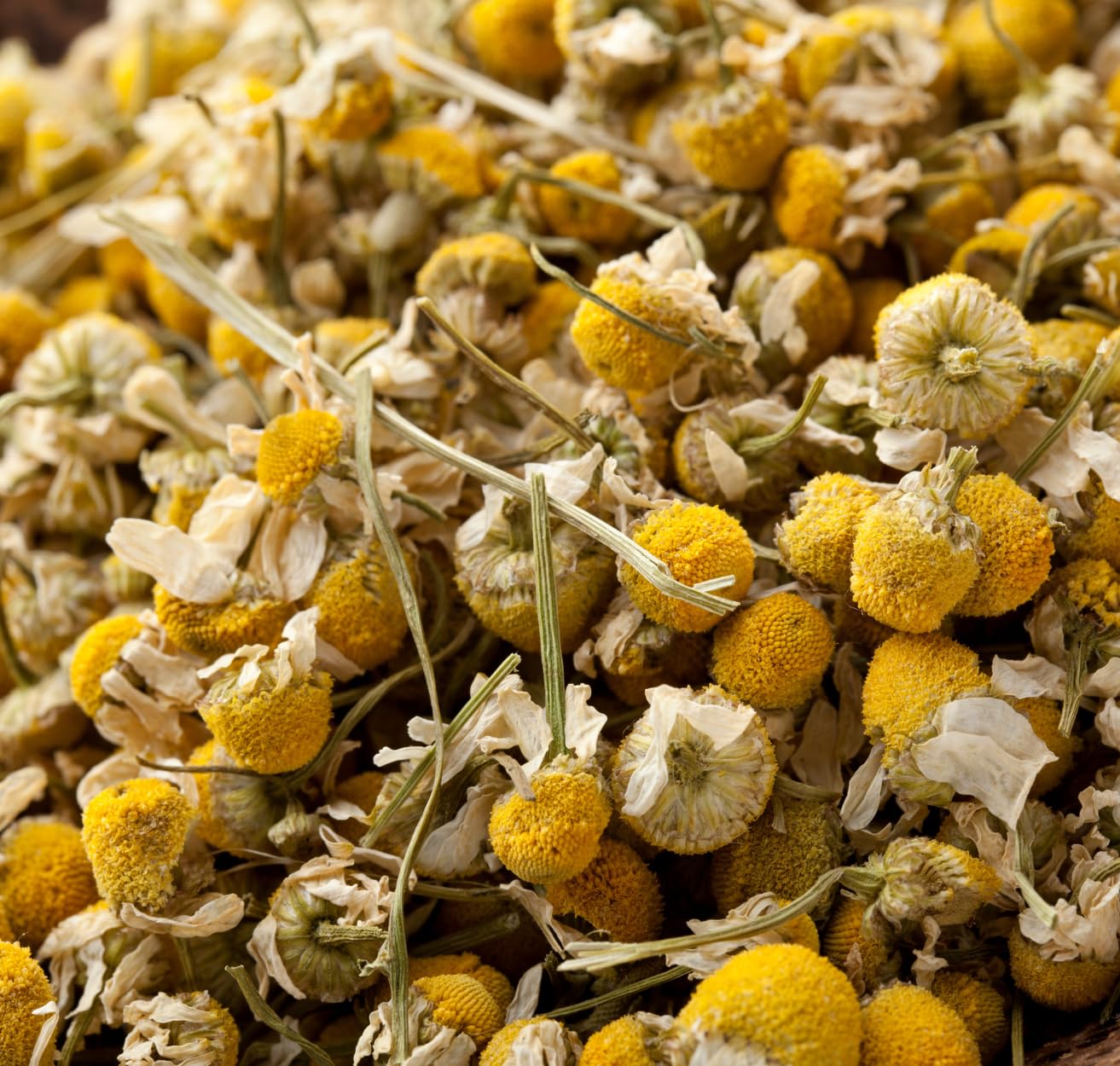 1kg Fleurs de Camomille - Infusion de Camomille - Matricaria Chamomilla - Arôme & Goût Intense - 100% Naturel, Pur et Sans Additifs | Qualité Supérieure - TazarinLtd