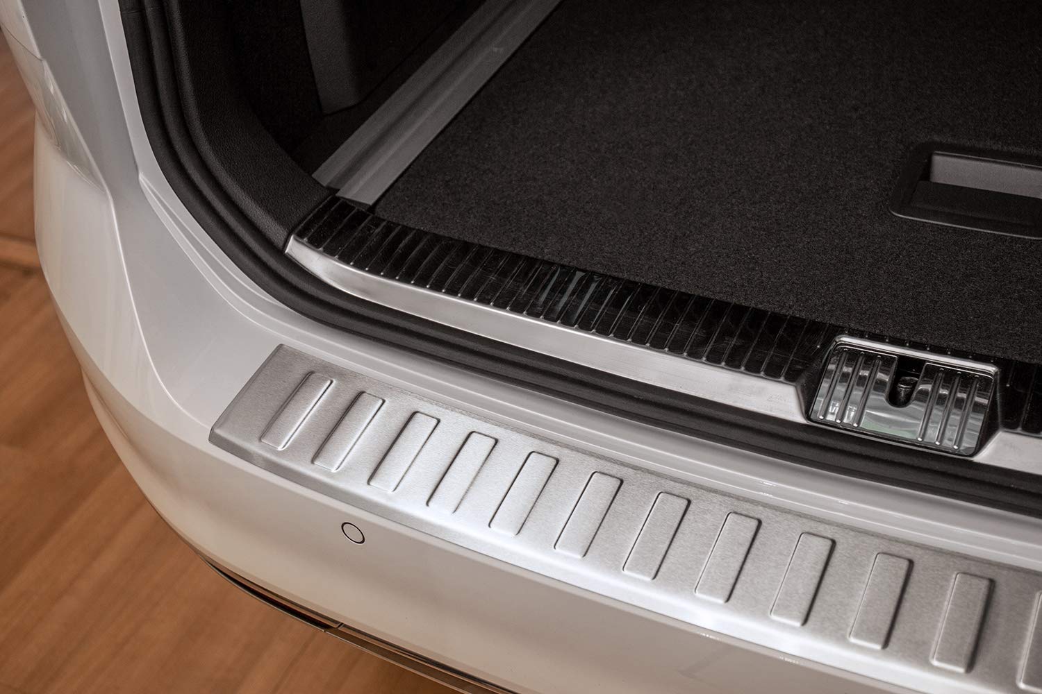 tuning-art Ladekantenschutz passend für VW Passat B8 Kombi 2019-2023