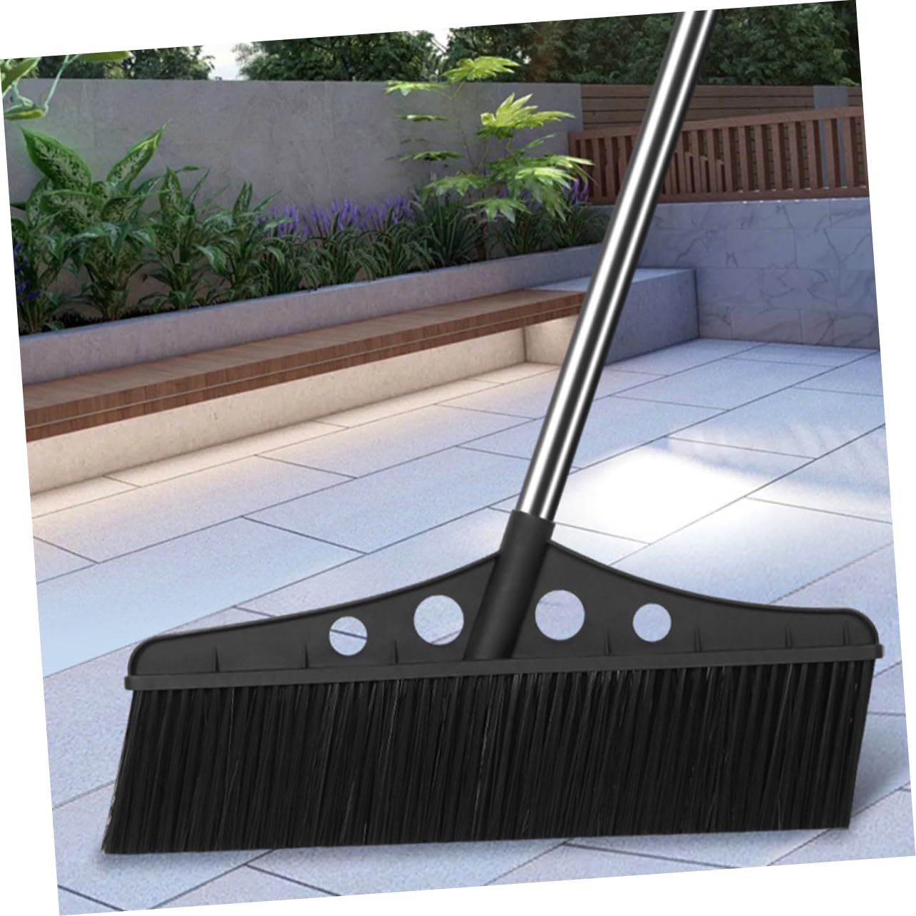 Escoba Desmontable Negra para Patio con Mango Ergonómico y Cepillo de Nylon Resistente para Limpiar Jardines, Terrazas y Entradas de Vehículos