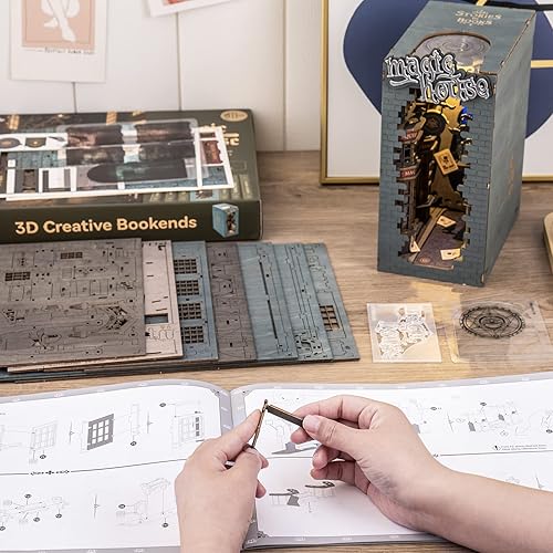 Miniatura 13 de ROBOTIME Kit de rincón de libros en miniatura para casa de muñecas en 3D, rompecabezas de madera 3D, decoración con luz LED para adolescentes