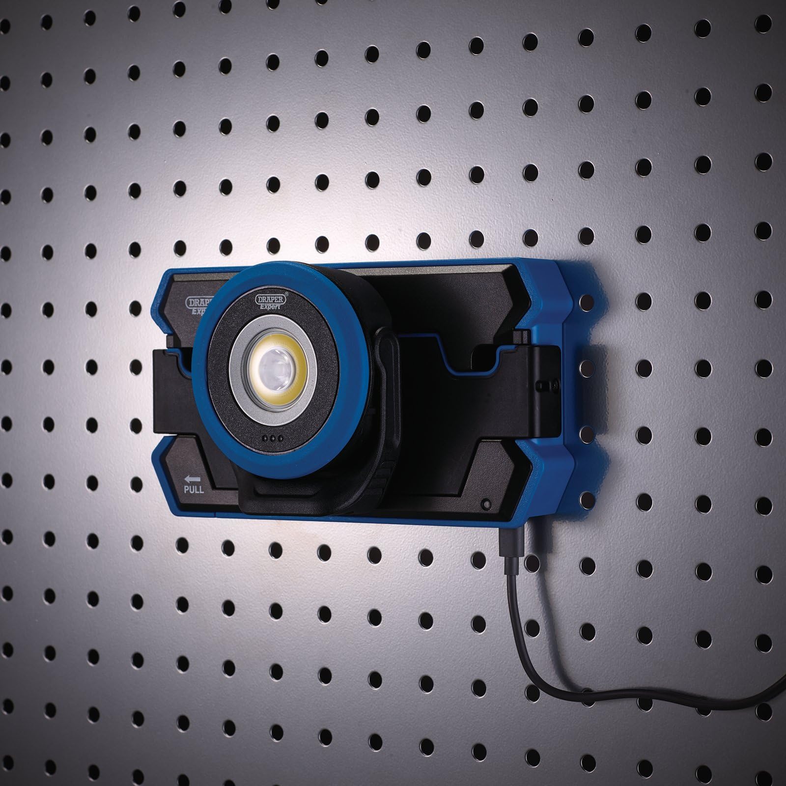 Draper 2 65688 COB SMD LED bezprzewodowe, nadające się do ponownego ładowania, 7 W, 120 lumenów, kabel USB-C, czarny, jeden rozmiar