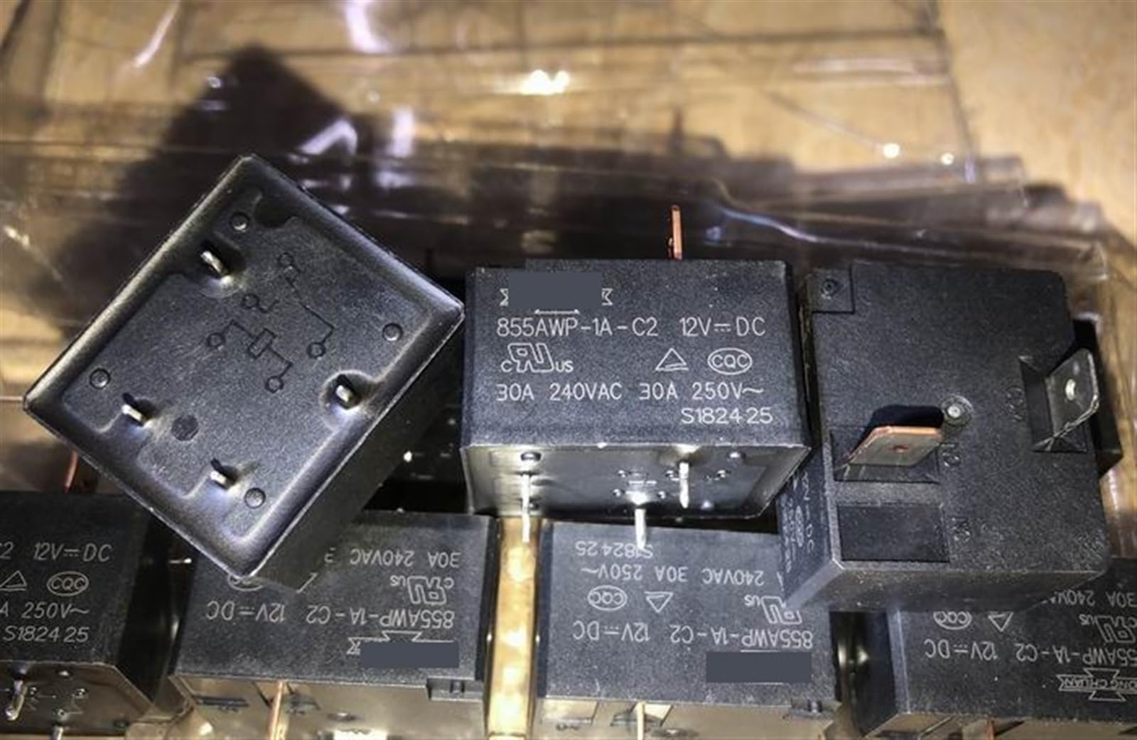 Relé 4 Pines MOBYAT 12VDC con capacidad de 30A para alta resistencia de carga 3