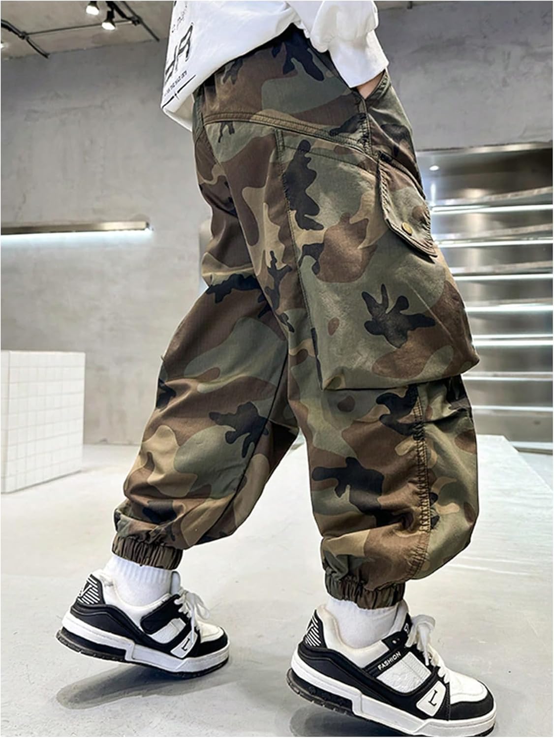 Floerns Boy's Camo Elastic Waist Baggy Cargo Pants Loose Jogger Trouser with Pockets - Image 3