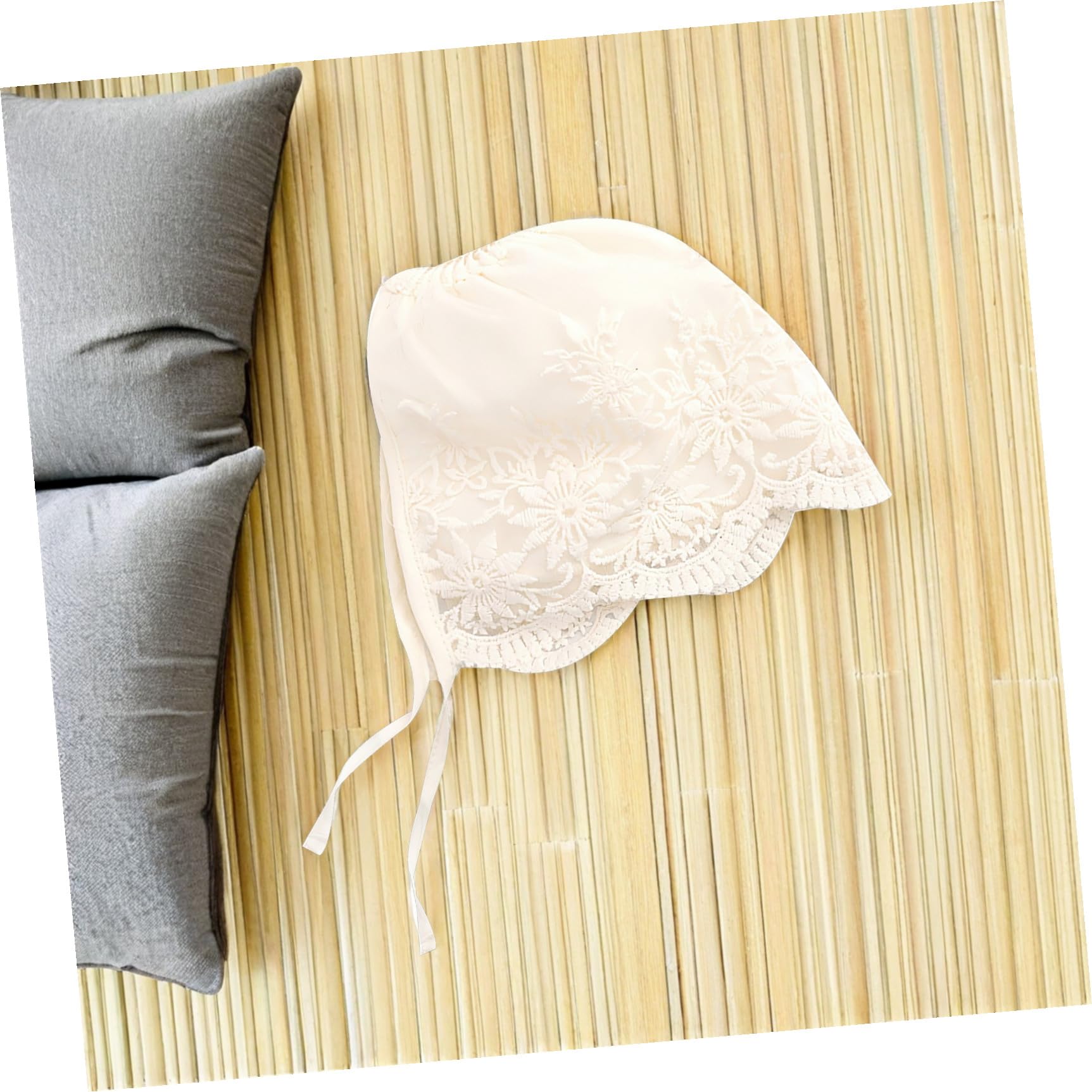Berretto Bambina 1 Anno in Pizzo, Cappello Estivo Leggero Beige, Chiusura Sicura e Confortevole, 2 Pezzi per Battesimi e Cerimonie