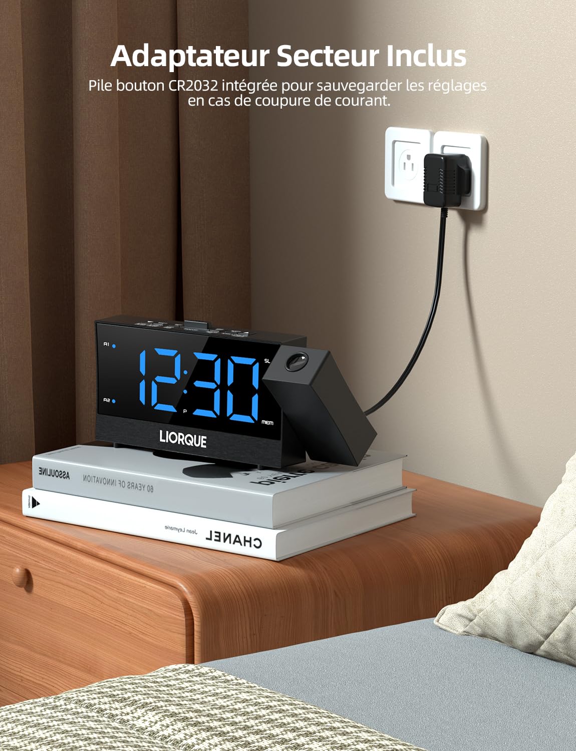 LIORQUE Radio Reveil Projection Plafond, Reveil Projecteur Plafond avec Double Alarme, Radio Réveil avec Grand Écran, Snooze, Réglage de Luminosité Infini, 2 Ports de Chargement USB, G0181R-P