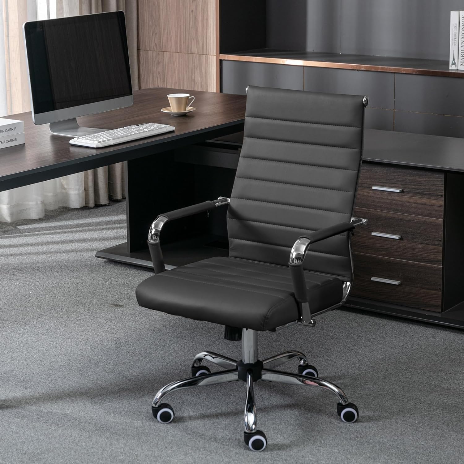 UEV Bürostuhl Ergonomisch aus Kunstleder Drehstuhl Schwarz | Schreibtischstuhl mit Armlehne Office Chair S-förmige Lendenwirbelstütze gepolsterter Sitz höhenverstellbar aus Kunstleder